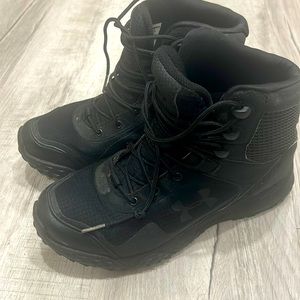 Womens under armour tactical boots size 6